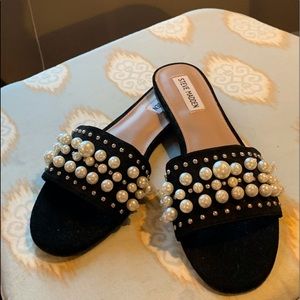 New Steven Madden slides! Great dressed up or down!